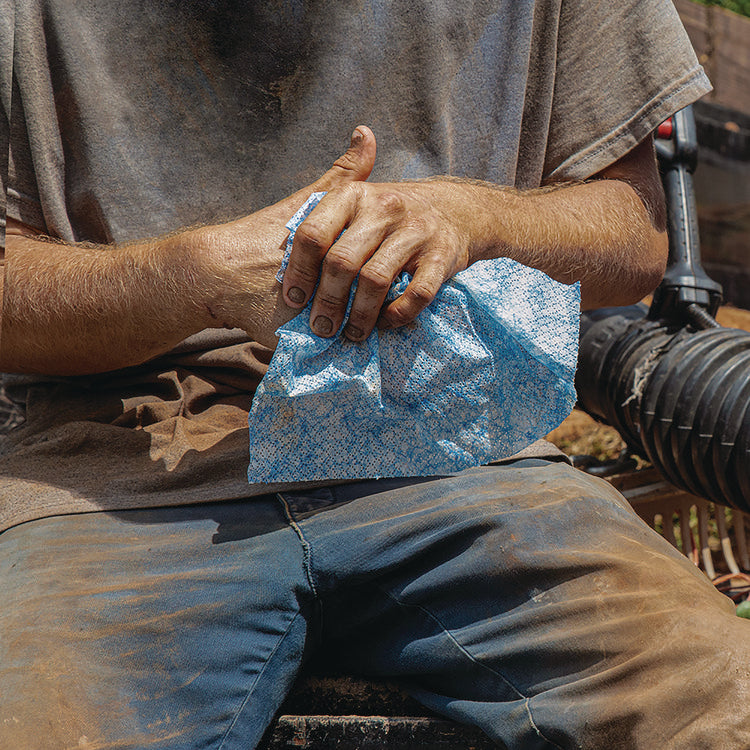 Hand Cleaner Towels, 1-Ply, 10 x 12, Citrus, Blue/White, 72/Bucket, 6 Buckets/Carton