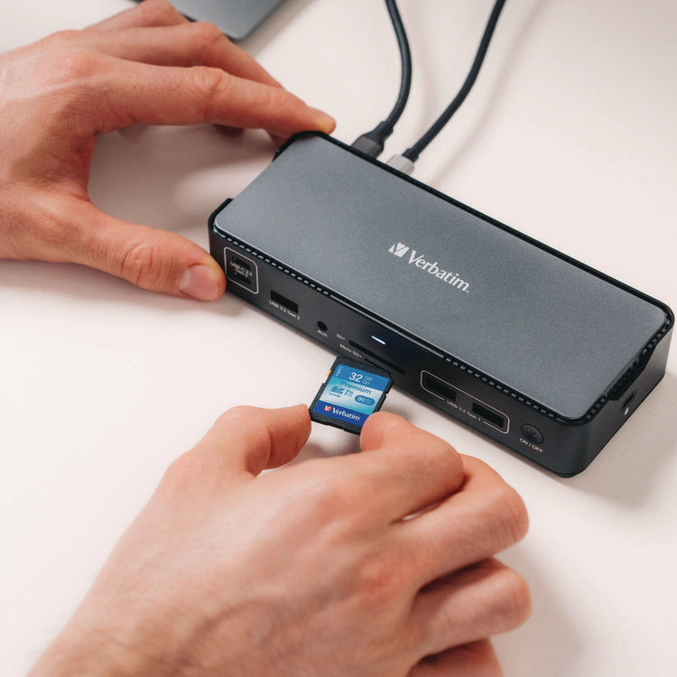 USB-C Pro Docking Station 15-in-1, Audio/DisplayPort/HDMI/Micro SD/RJ45/SD/USB-A/USB-C, Gray