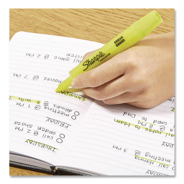 Smear Guard Tank Highlighters, Assorted Ink, Chisel Tip, Assorted Barrel, 20/Pack